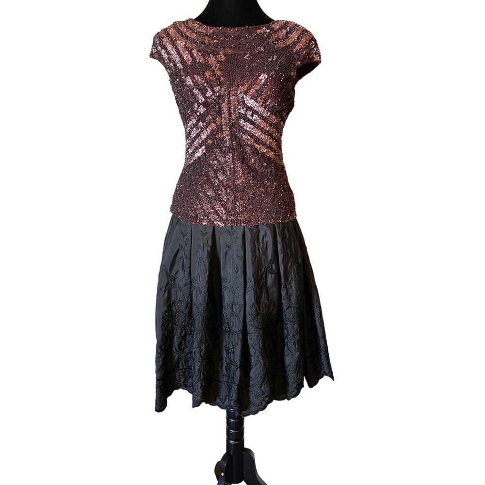 Theia Burgundy Sequin Top - Picture 3 of 11